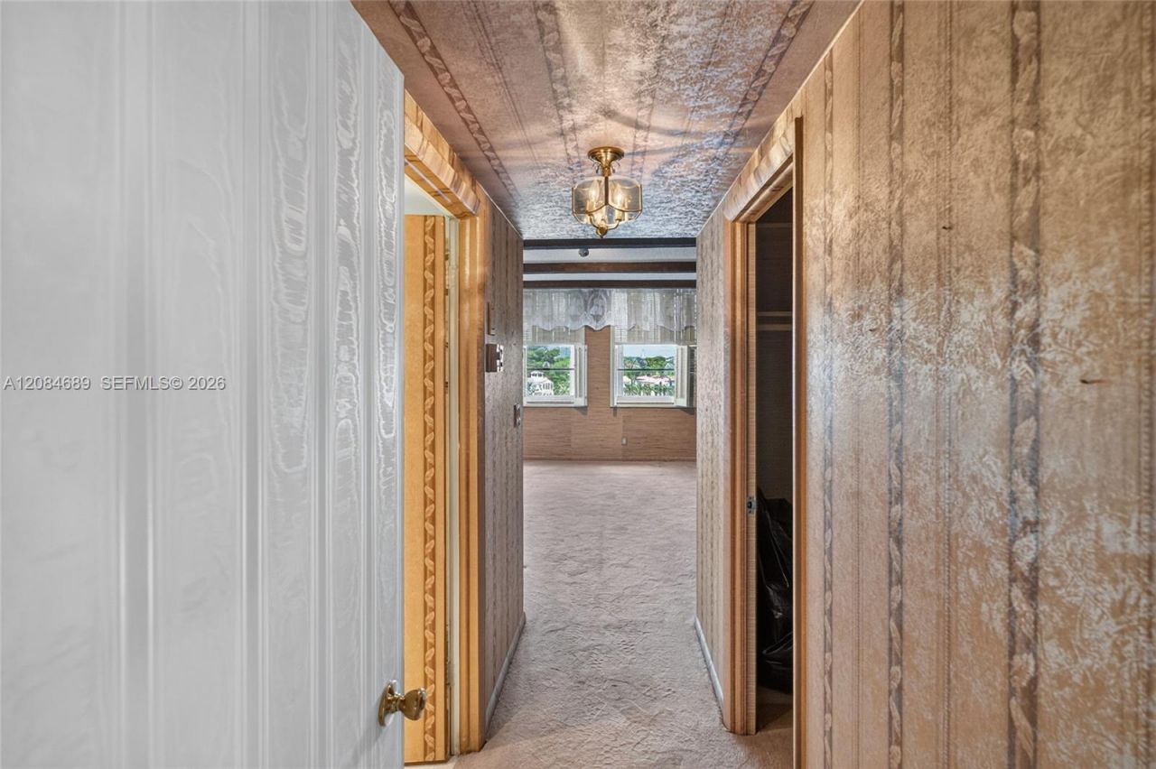 5660 W Collins Ave, Unit 6D, Miami Beach, FL 33140 Photo