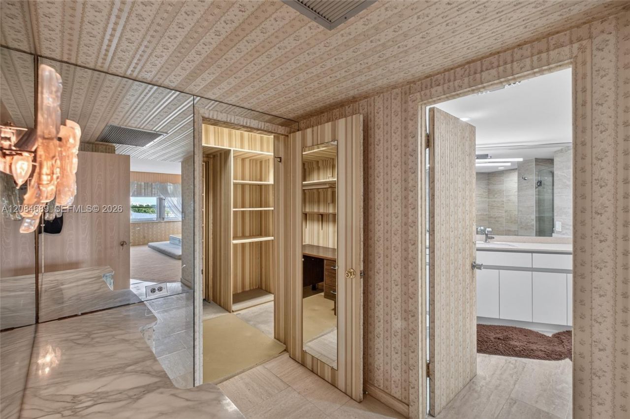 5660 W Collins Ave, Unit 6D, Miami Beach, FL 33140 Photo