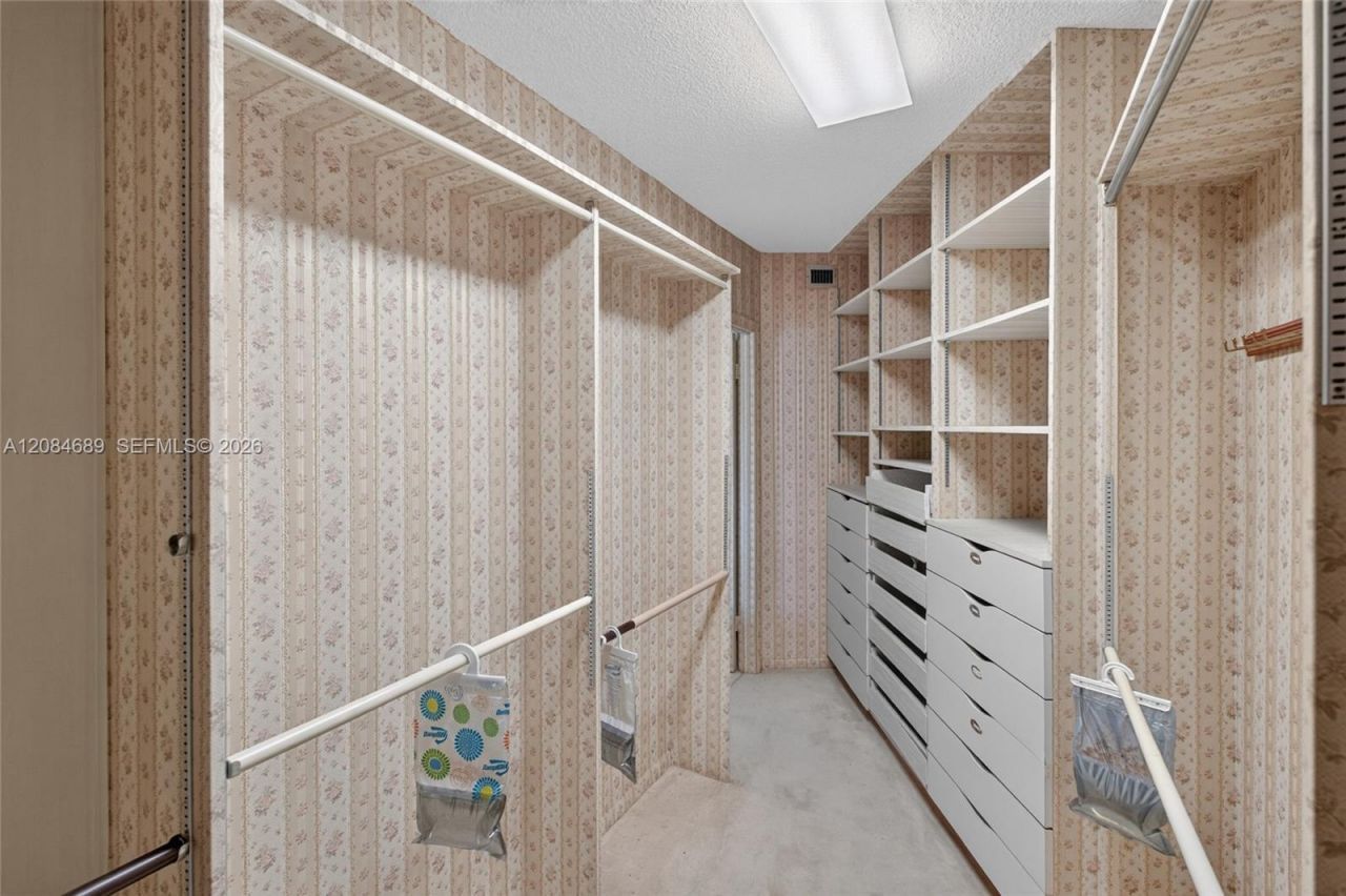 5660 W Collins Ave, Unit 6D, Miami Beach, FL 33140 Photo