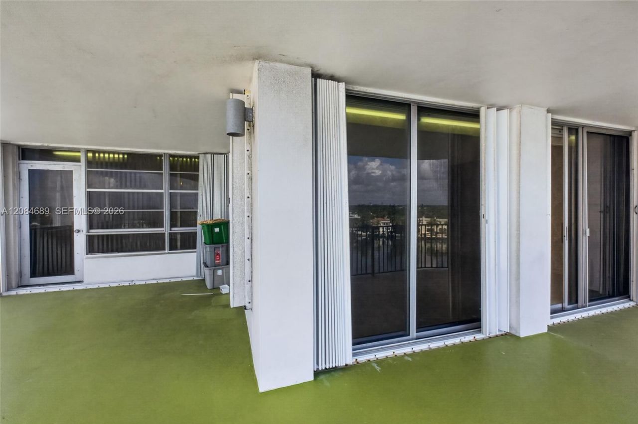 5660 W Collins Ave, Unit 6D, Miami Beach, FL 33140 Photo