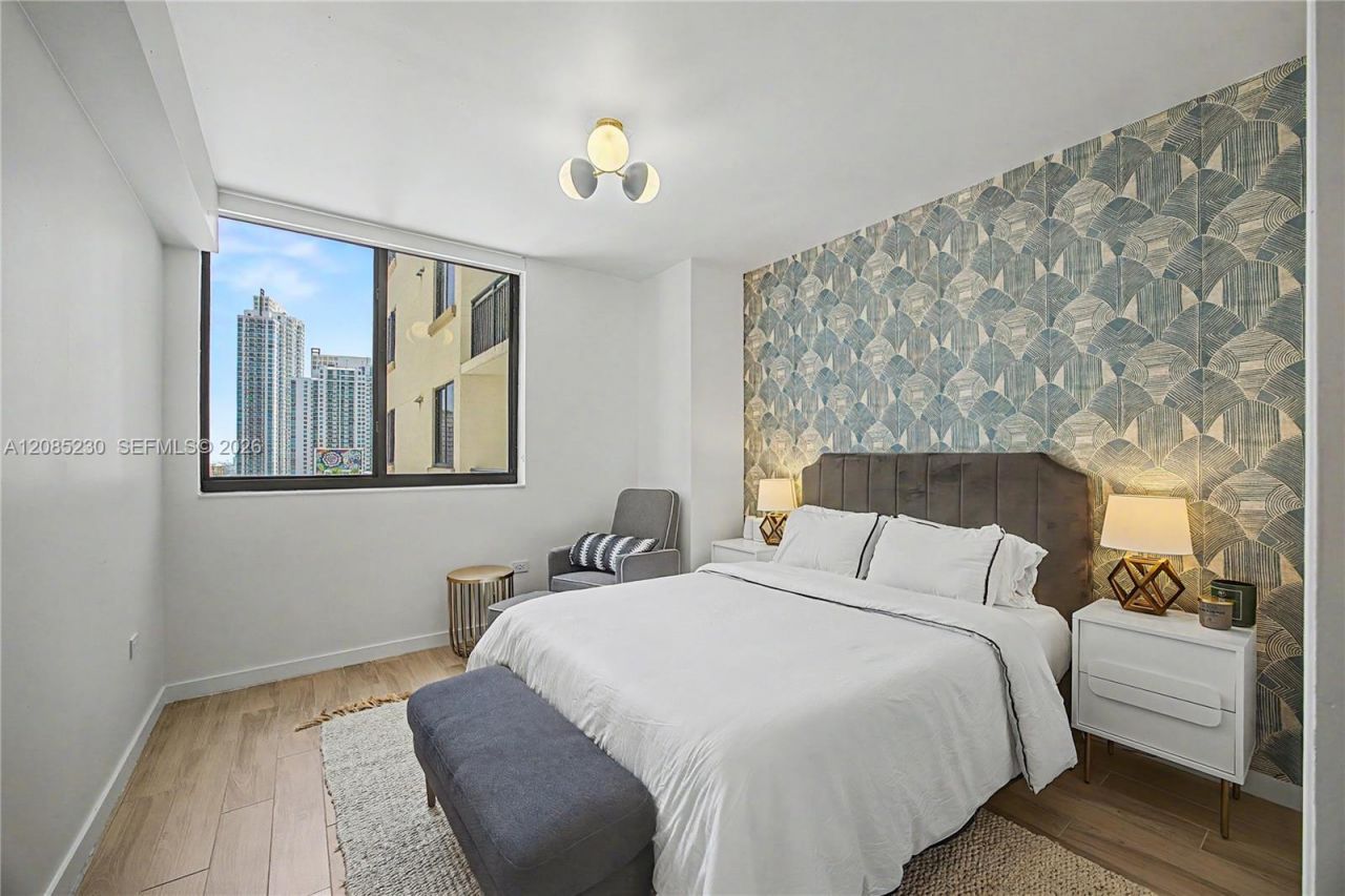 999 SW 1st Ave , Unit 2407, Miami, FL 33130 Photo