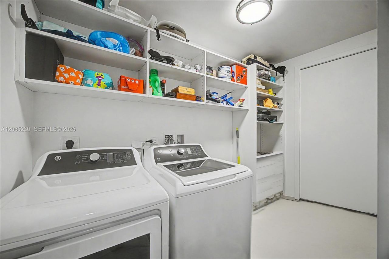999 SW 1st Ave , Unit 2407, Miami, FL 33130 Photo