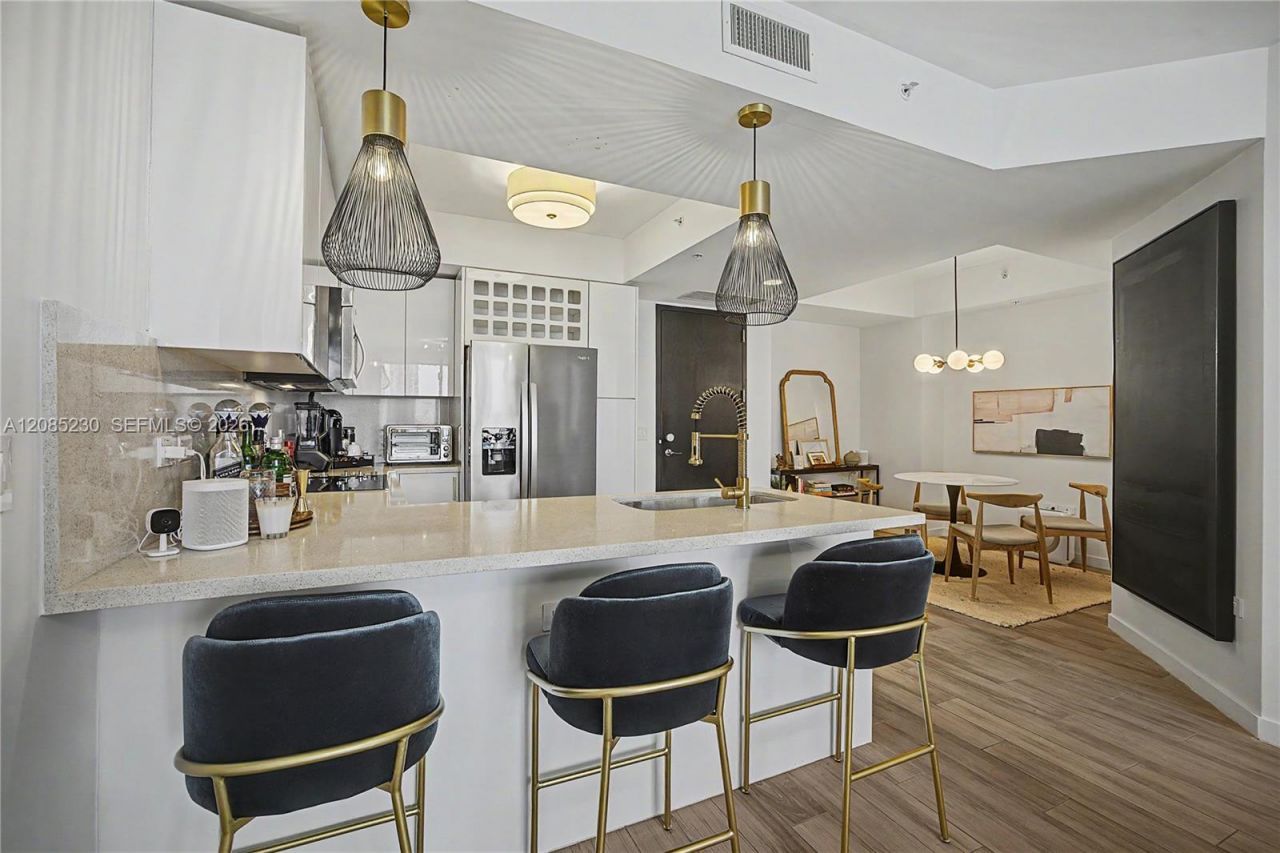 999 SW 1st Ave , Unit 2407, Miami, FL 33130 Photo
