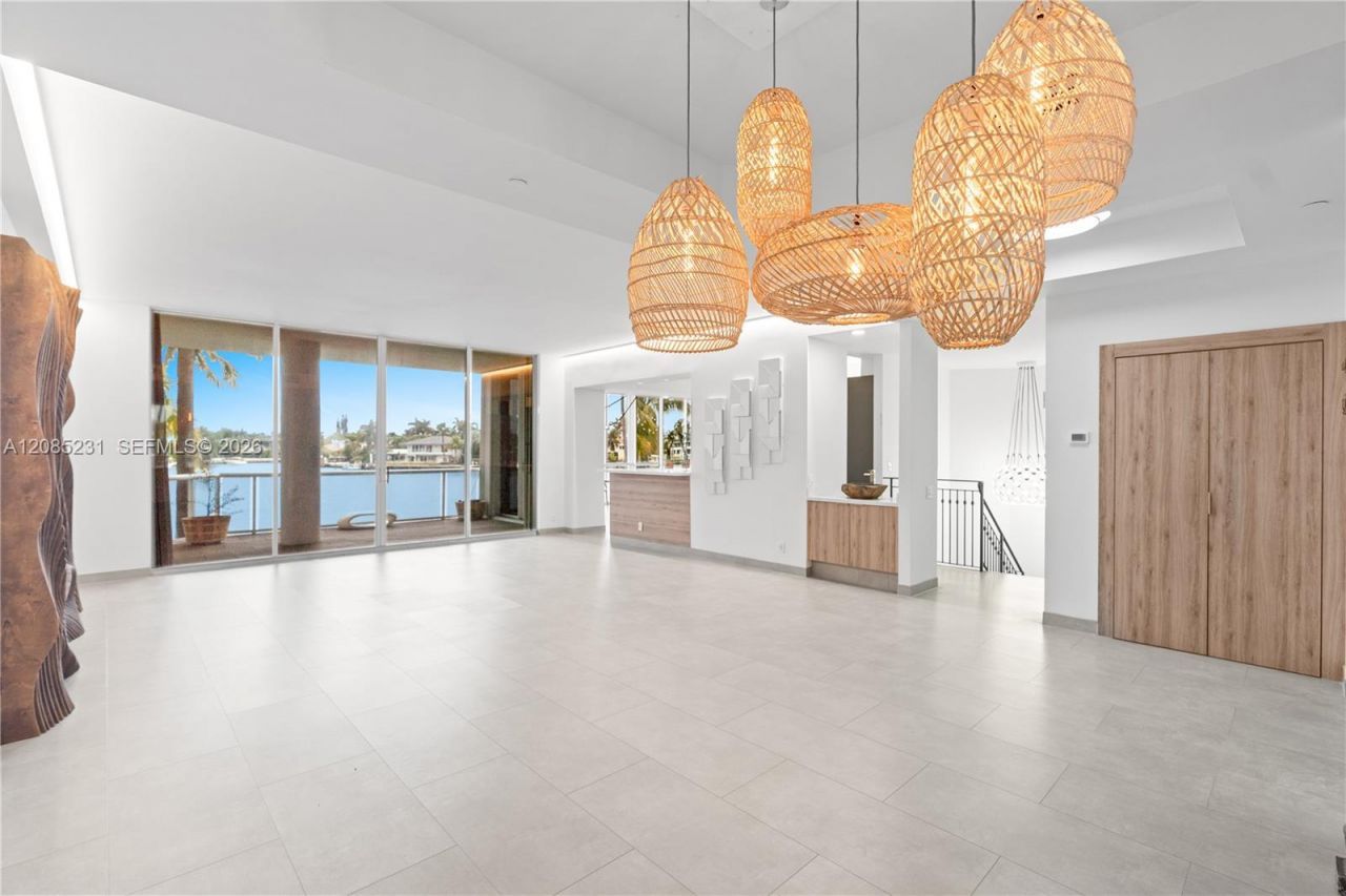 3801 NE 207th St, Unit TH6, Aventura, FL 33180 Photo