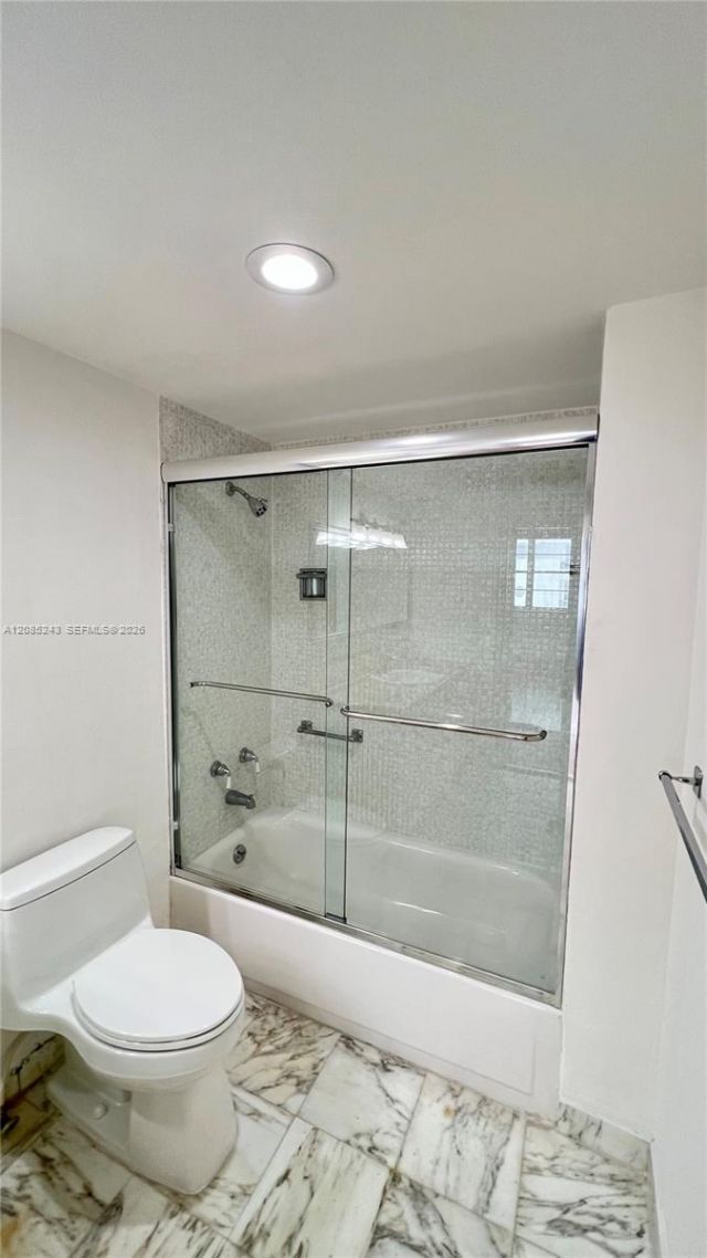 5825 Collins Ave, Unit 5G, Miami Beach, FL 33140 Photo