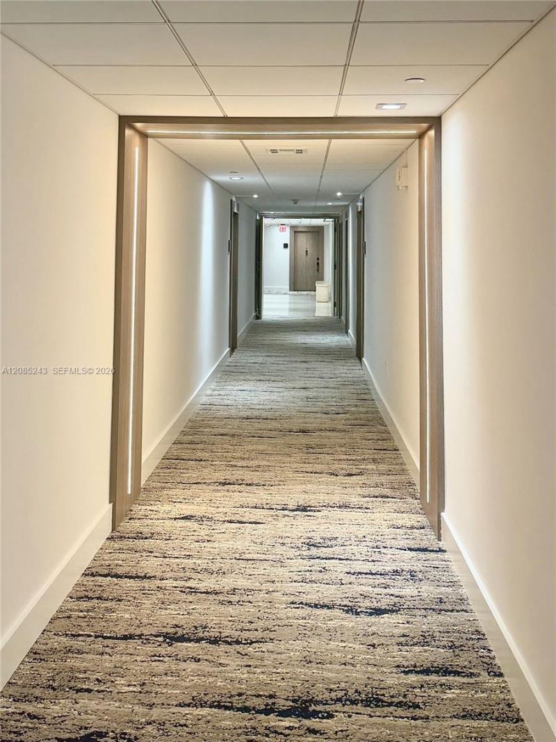 5825 Collins Ave, Unit 5G, Miami Beach, FL 33140 Photo