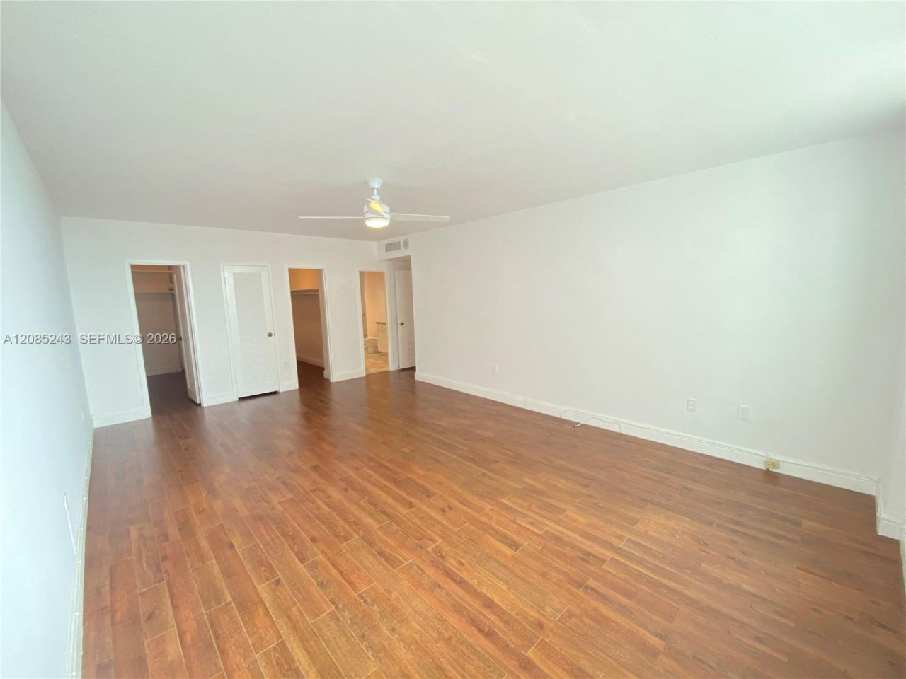 5825 Collins Ave, Unit 5G, Miami Beach, FL 33140 Photo