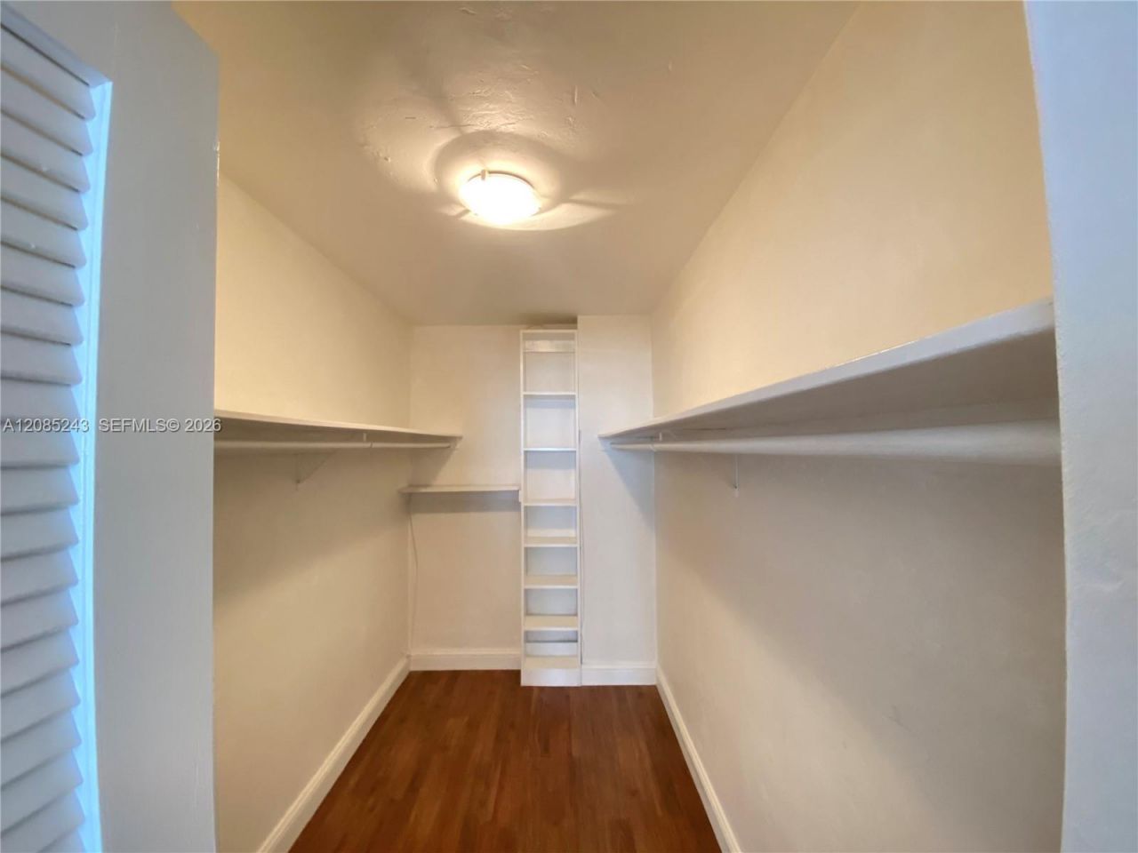5825 Collins Ave, Unit 5G, Miami Beach, FL 33140 Photo