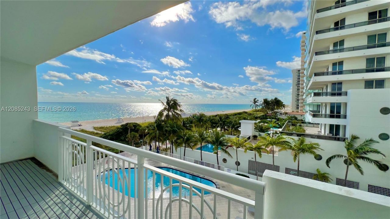 5825 Collins Ave, Unit 5G, Miami Beach, FL 33140 Photo