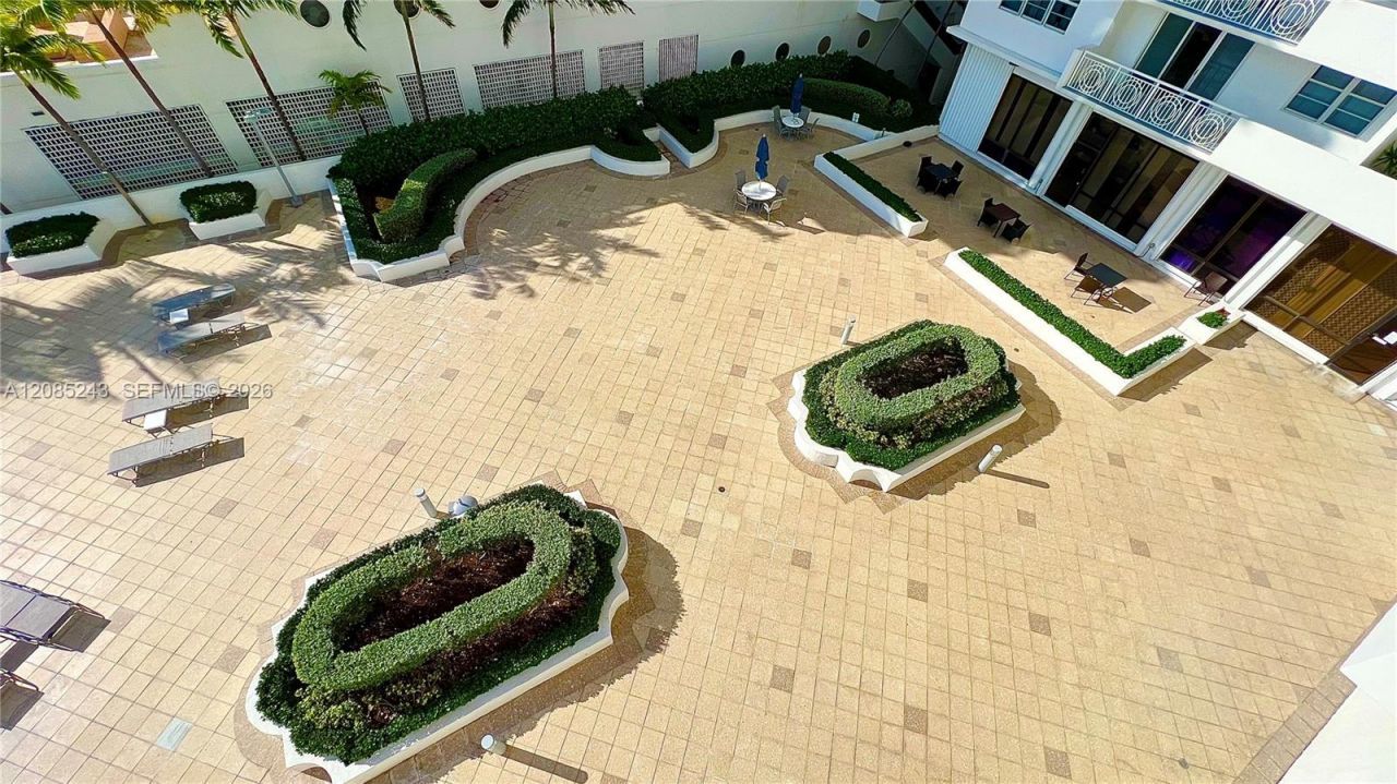 5825 Collins Ave, Unit 5G, Miami Beach, FL 33140 Photo