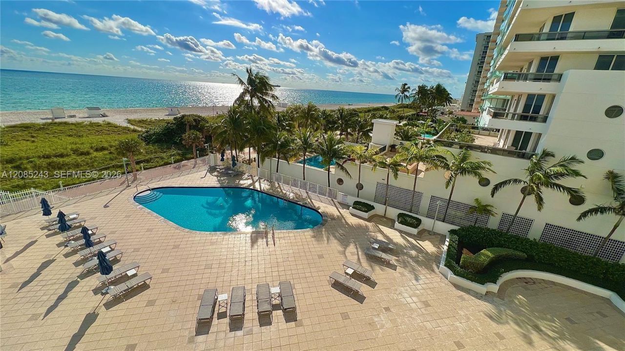 5825 Collins Ave, Unit 5G, Miami Beach, FL 33140 Photo