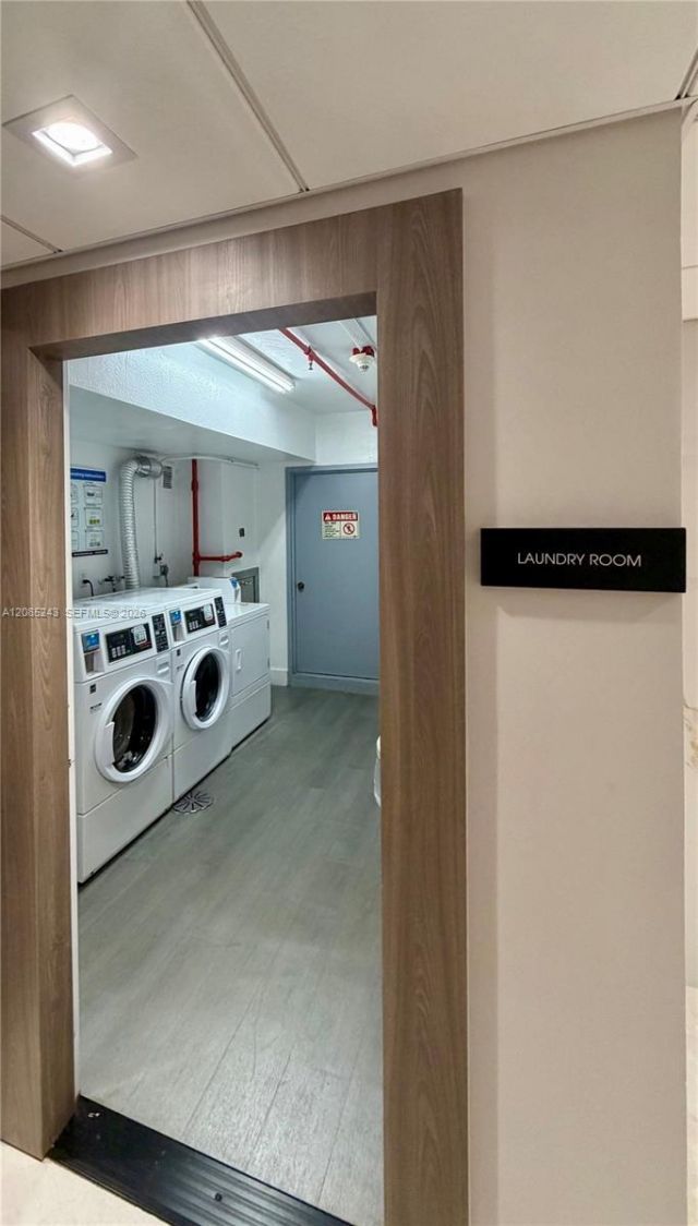 5825 Collins Ave, Unit 5G, Miami Beach, FL 33140 Photo
