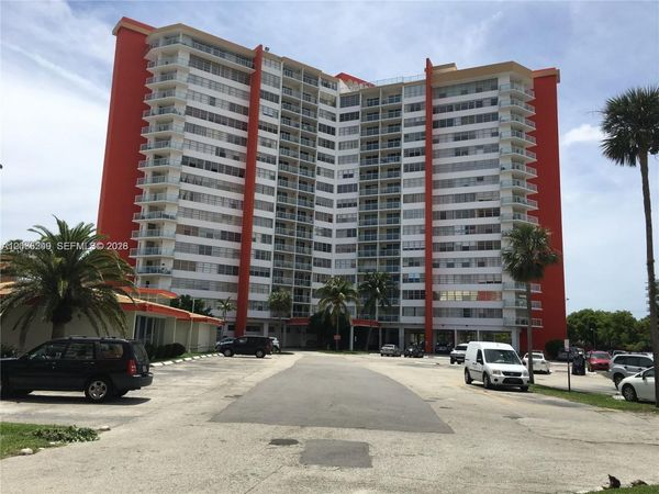 1351 NE Miami Gardens Dr , Unit 1414E, Miami, FL 33179