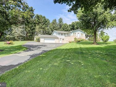 9293 NEWBURG ROAD, NEWBURG, PA 17240