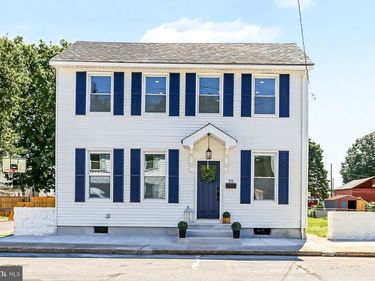 20 W WATER STREET, MIDDLETOWN, PA 17057