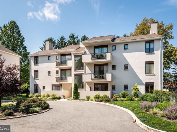 14 CHAMOND, Unit 14, DEVON, PA 19333