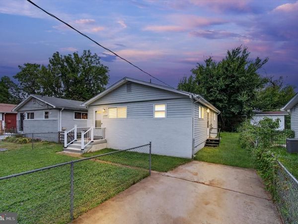 405 BIRCHLEAF AVENUE , CAPITOL HEIGHTS, MD 20743