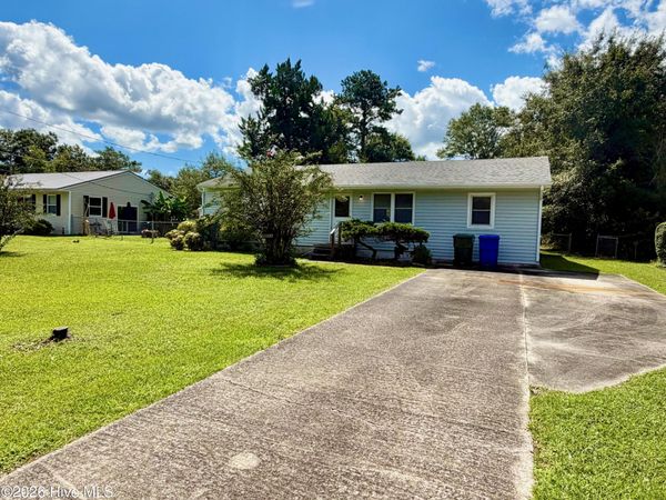 2802 Easy Street, Newport, NC 28570