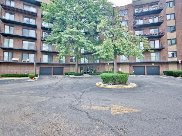 7601 Lincoln Avenue , Unit 502, Skokie, IL 60077