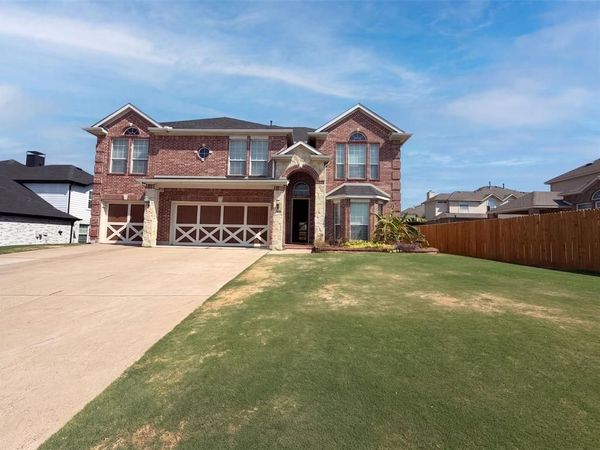 409 Lone Oak Court , Kennedale, TX 76060
