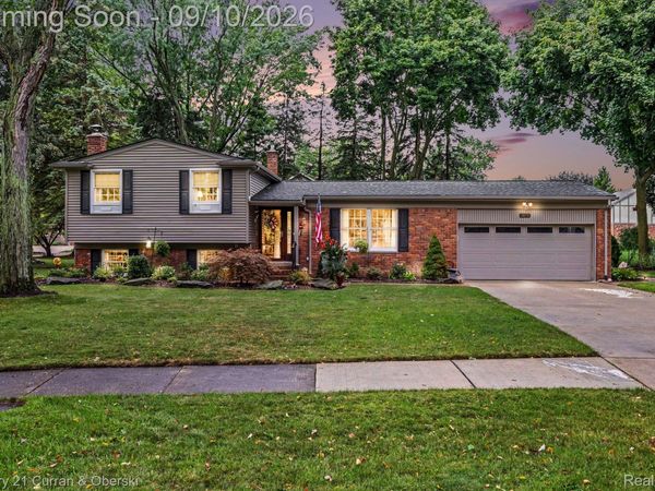 3875 Elizabeth Drive, Troy, Mi 48084