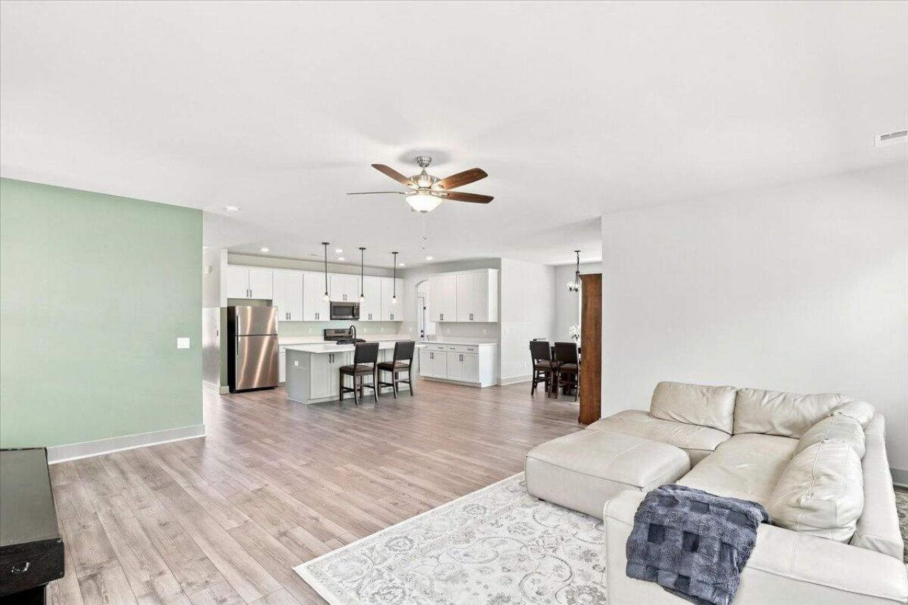 430 Omaha Drive Photo 9