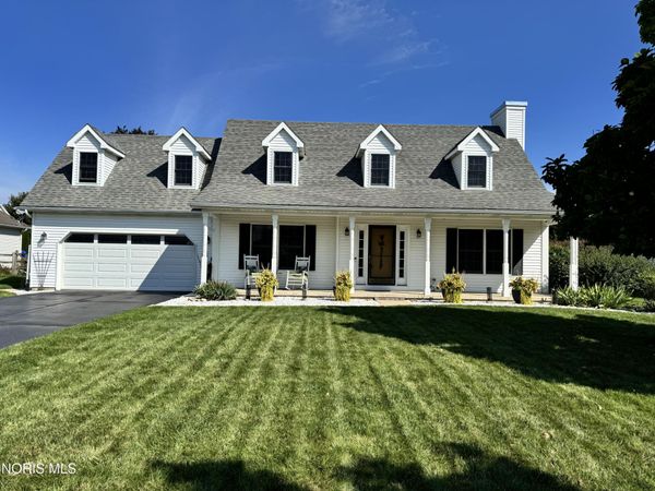 1412 Mill Creek Lane, Waterville, OH 43566