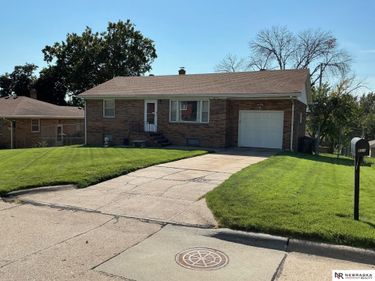 804 5th Street, Bellevue, NE 68005