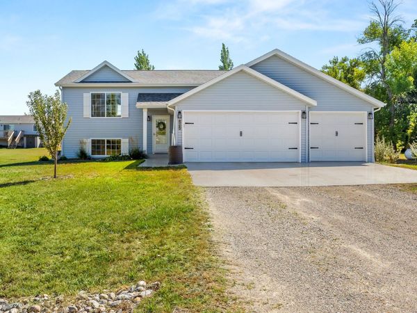 252 4th Street, Gardner, ND 58036