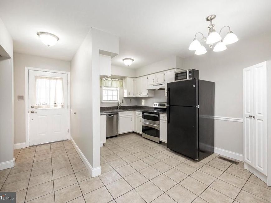 328 Carlyn Court, Downingtown, PA 19335 Main Photo