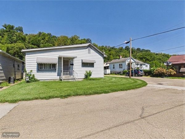 56031 W 2nd Street, Bridgeport, OH 43912