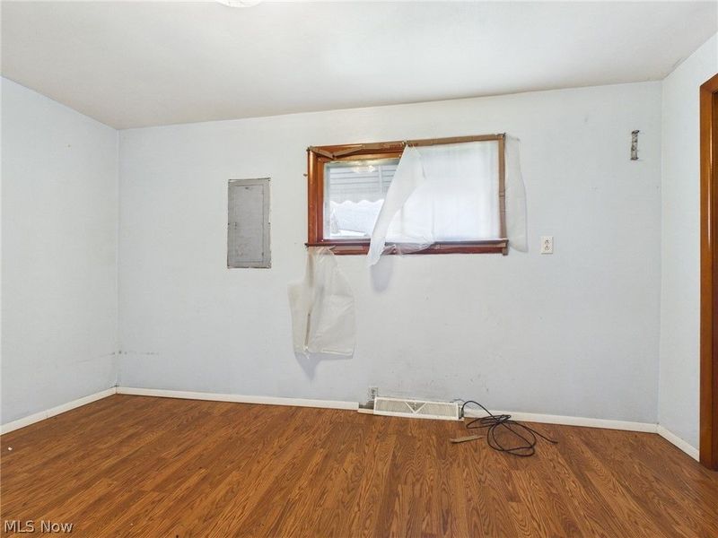 56031 W 2nd Street, Bridgeport, OH 43912 Photo 7