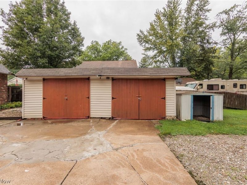 3218 W Ridgewood Drive , Parma, OH 44134 Photo 11