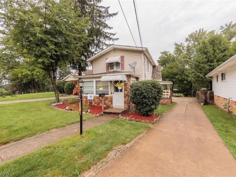 3218 W Ridgewood Drive , Parma, OH 44134 Photo 3