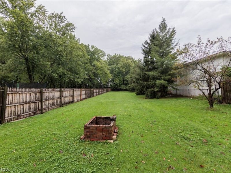 3218 W Ridgewood Drive , Parma, OH 44134 Photo 7