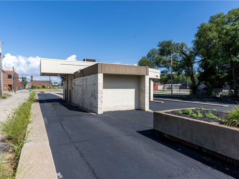 115 E 21st Street , Lorain, OH 44052 Photo 6
