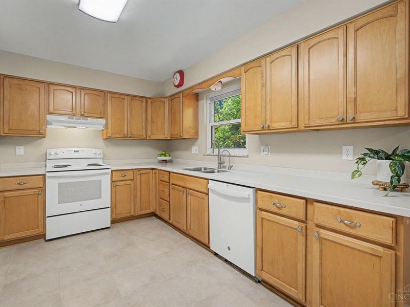 9169 Wintergreen Drive, West Chester, OH 45069 Photo 16