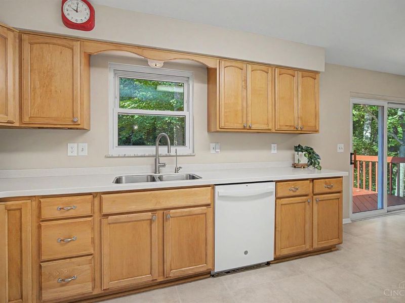 9169 Wintergreen Drive, West Chester, OH 45069 Photo 18