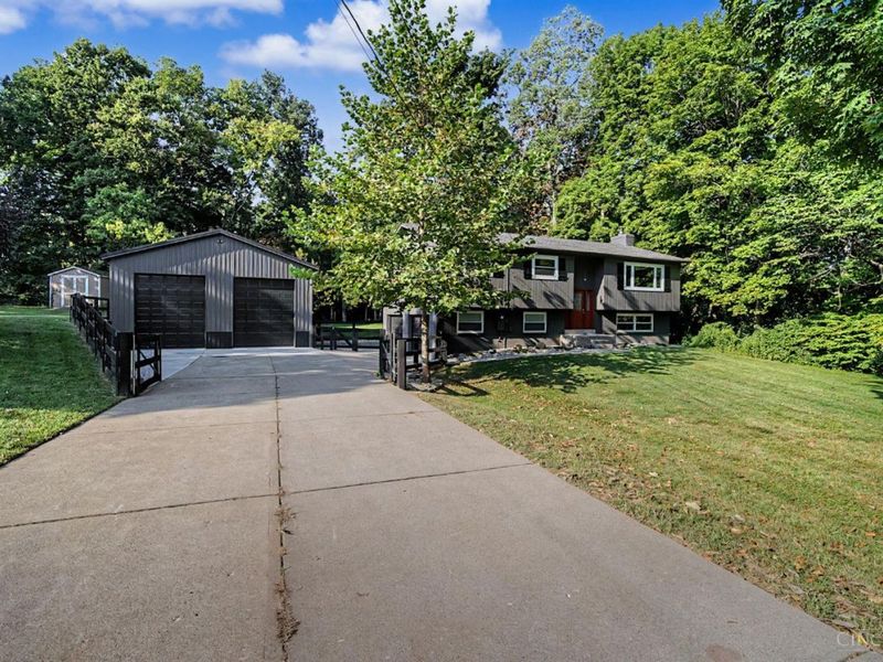9169 Wintergreen Drive, West Chester, OH 45069 Photo 3