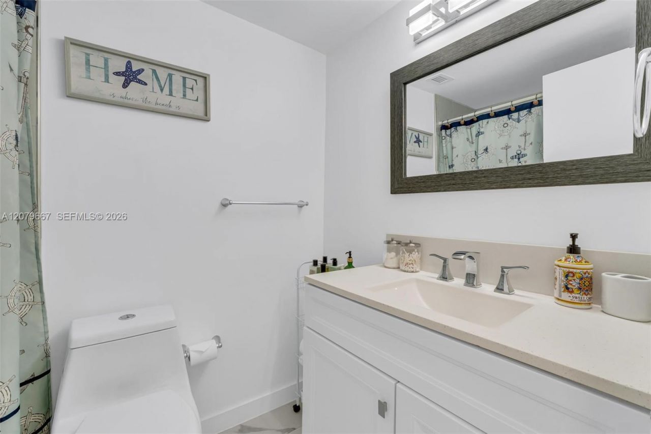 7441 Wayne, Unit 15I, Miami Beach, FL 33141 Photo