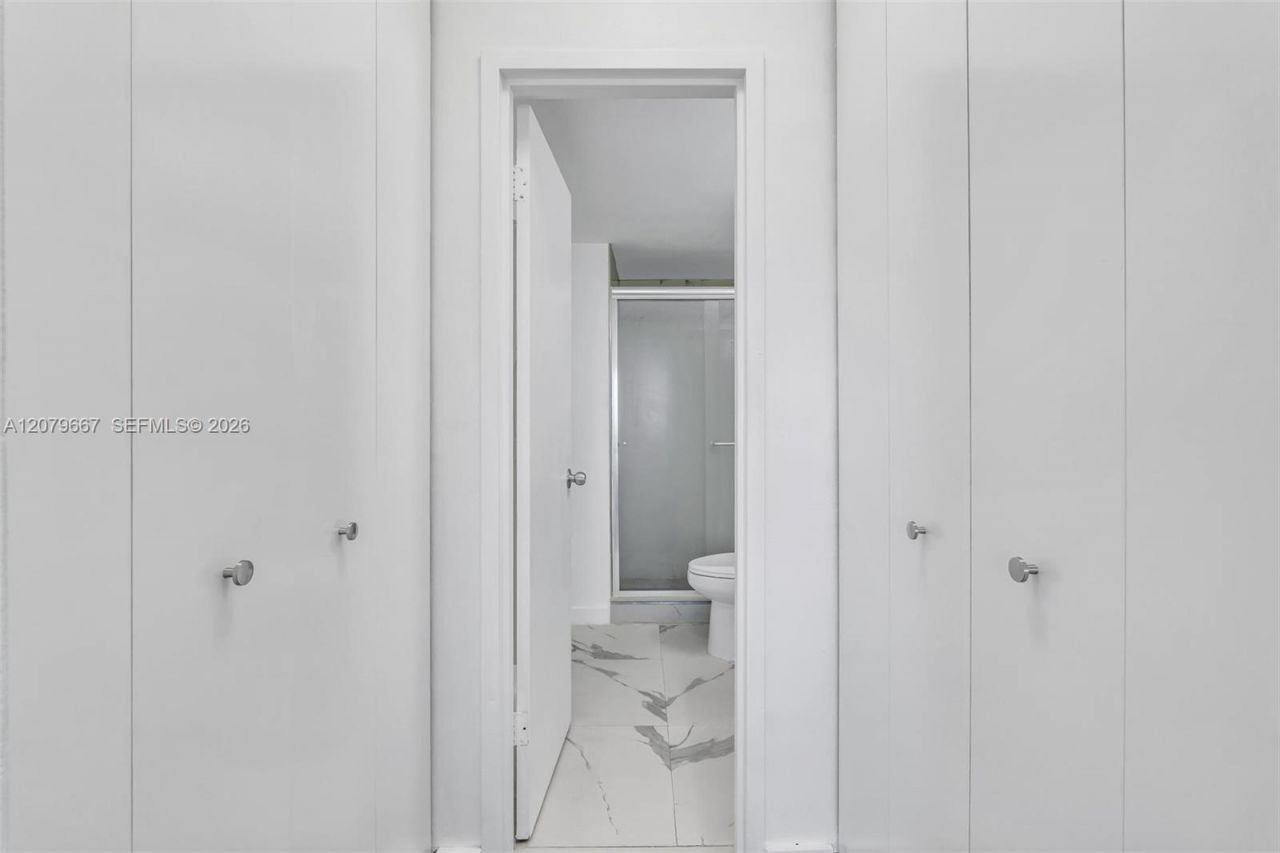 7441 Wayne, Unit 15I, Miami Beach, FL 33141 Photo