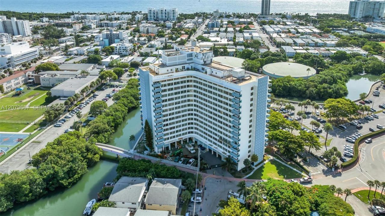 7441 Wayne, Unit 15I, Miami Beach, FL 33141 Photo