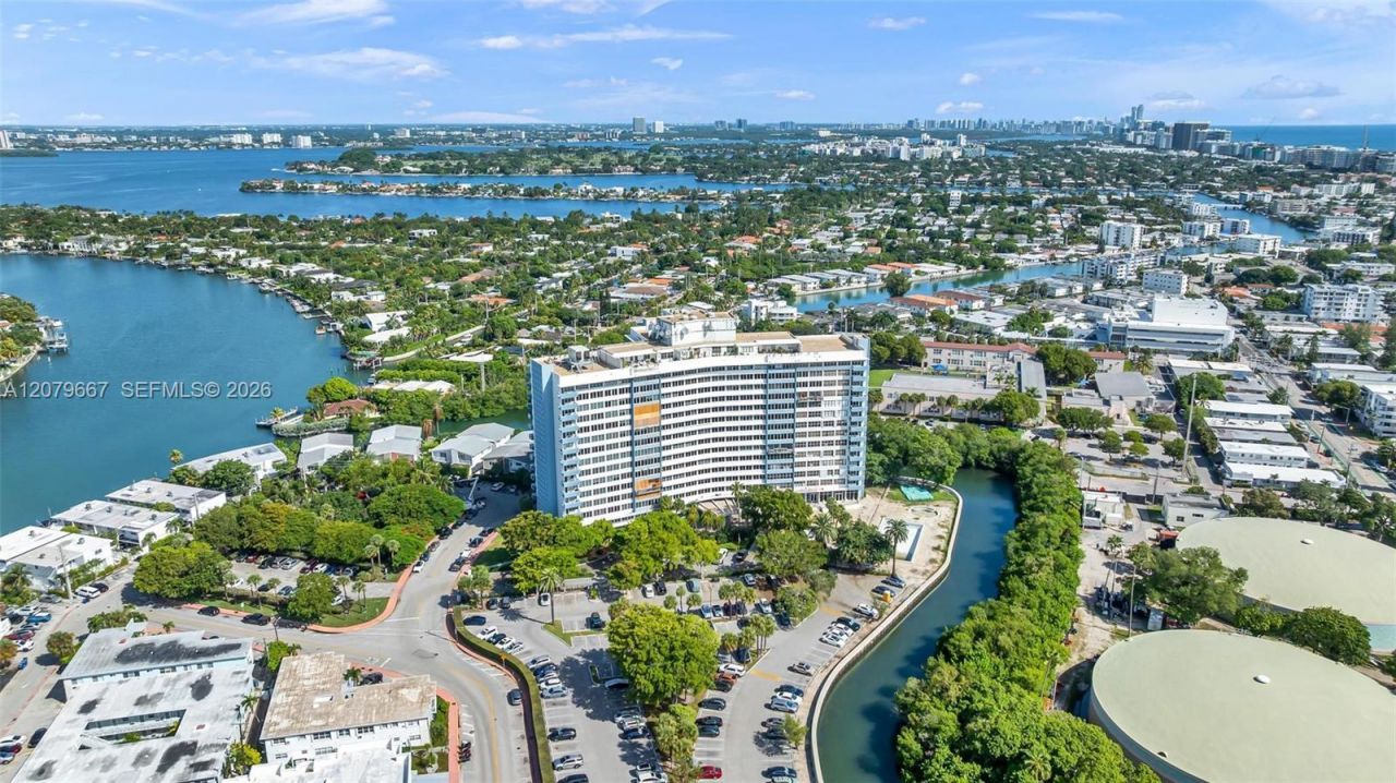 7441 Wayne, Unit 15I, Miami Beach, FL 33141 Photo