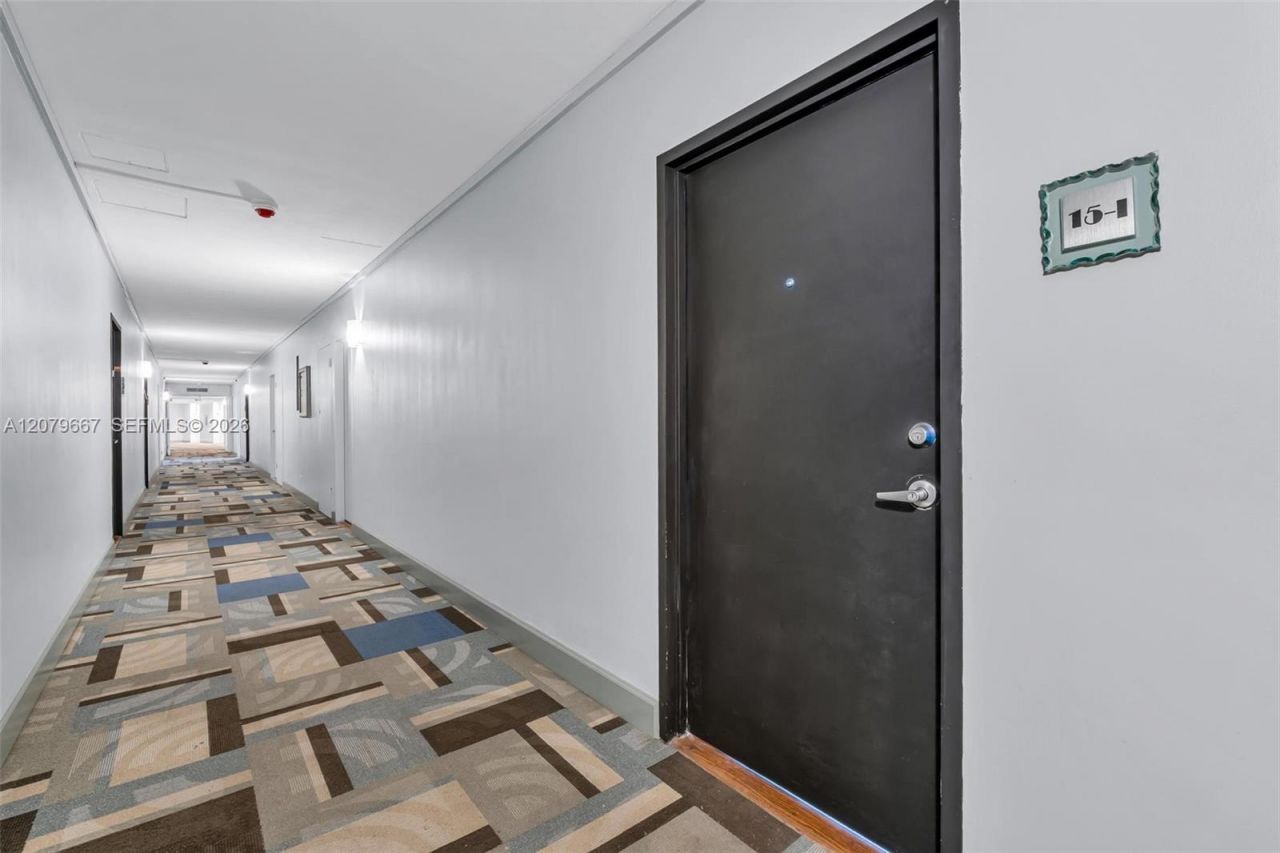 7441 Wayne, Unit 15I, Miami Beach, FL 33141 Photo