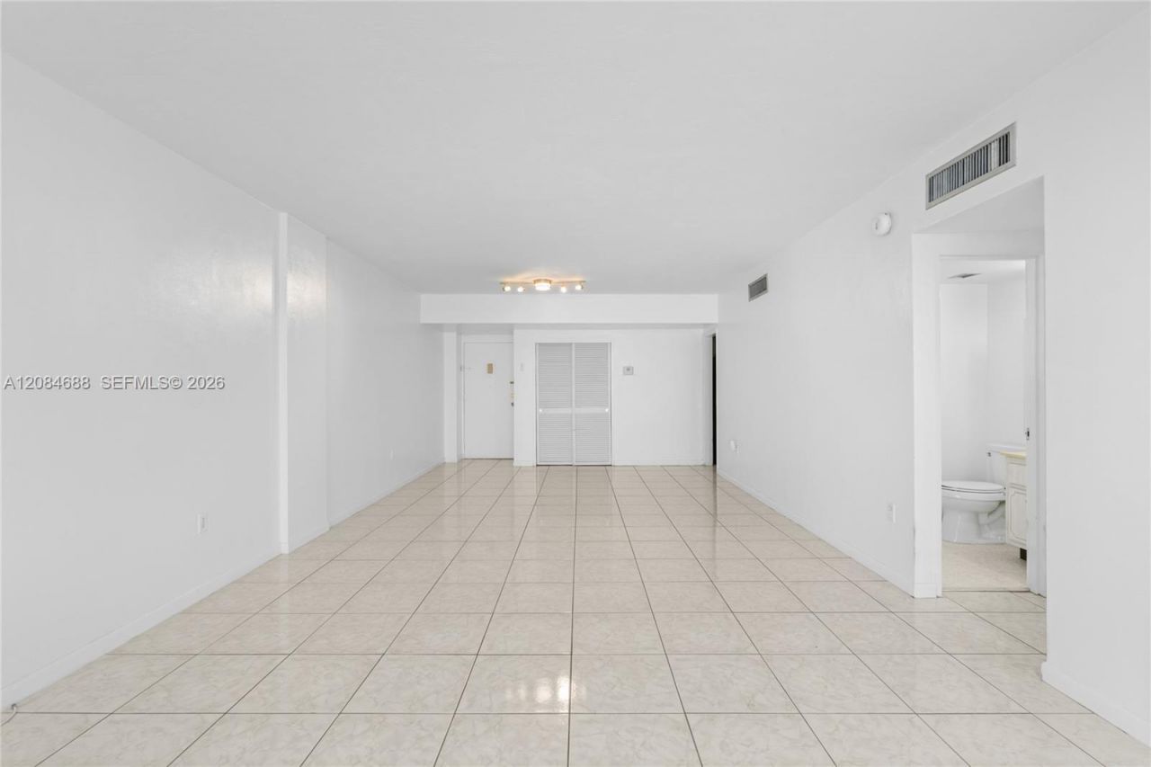 5001 Collins Ave, Unit 5E, Miami Beach, FL 33140 Photo