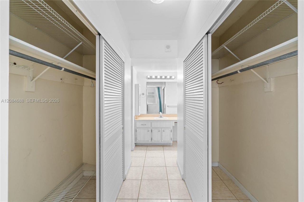 5001 Collins Ave, Unit 5E, Miami Beach, FL 33140 Photo