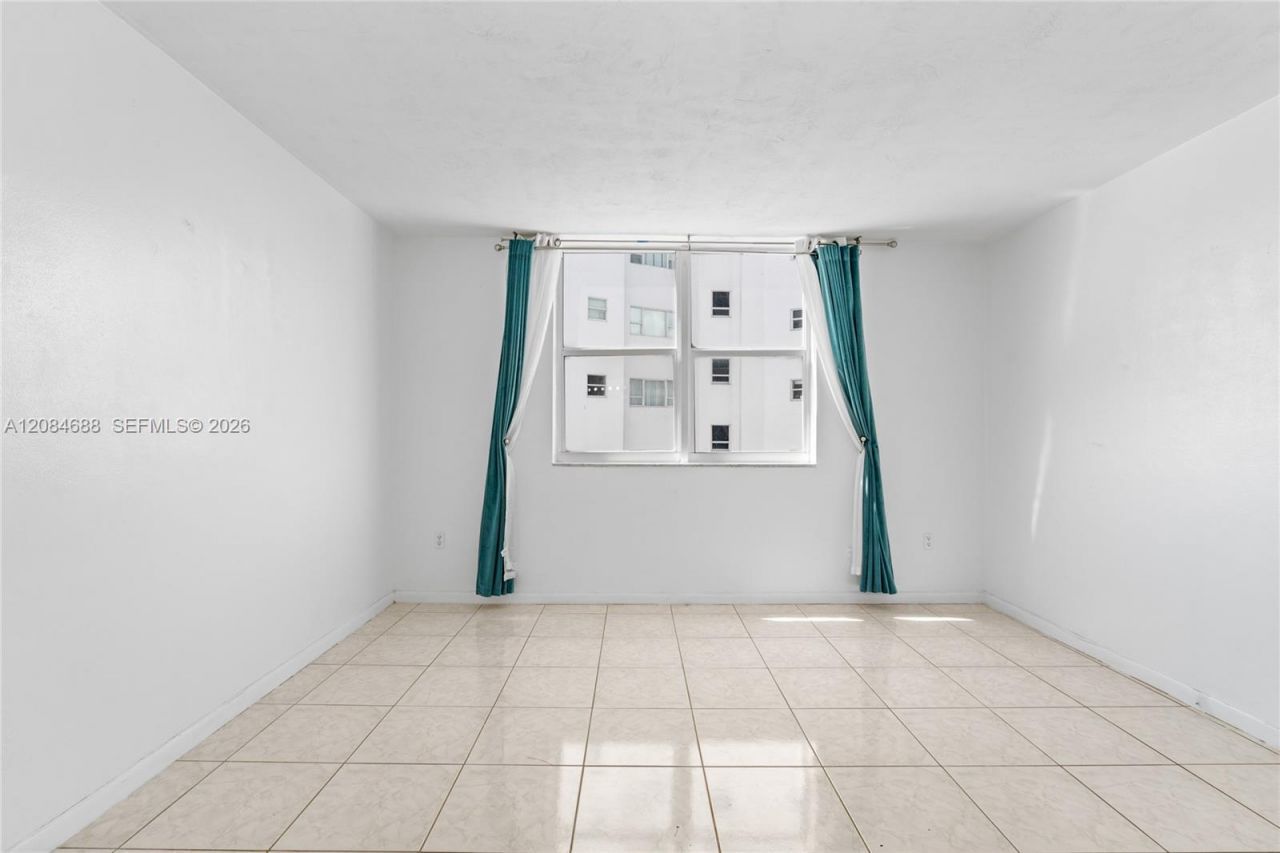 5001 Collins Ave, Unit 5E, Miami Beach, FL 33140 Photo