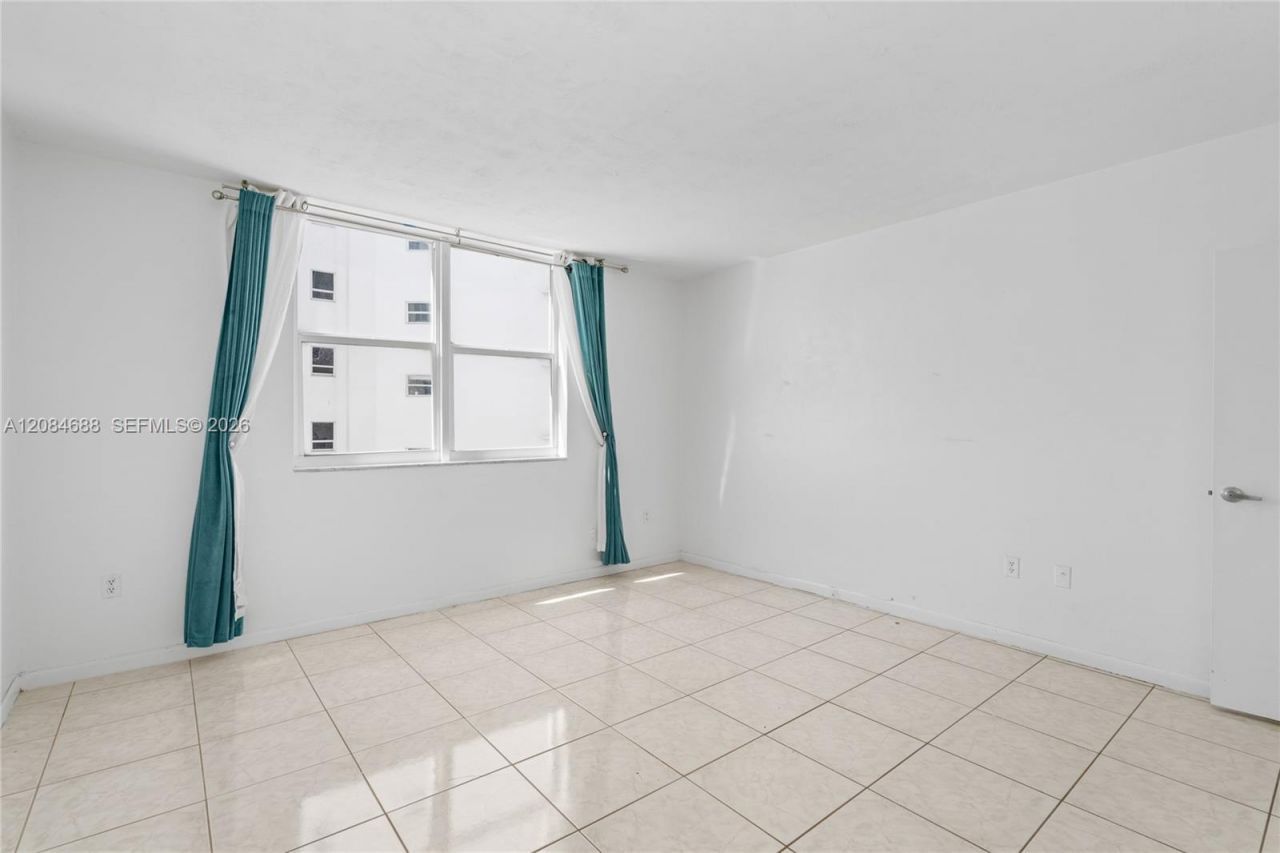 5001 Collins Ave, Unit 5E, Miami Beach, FL 33140 Photo