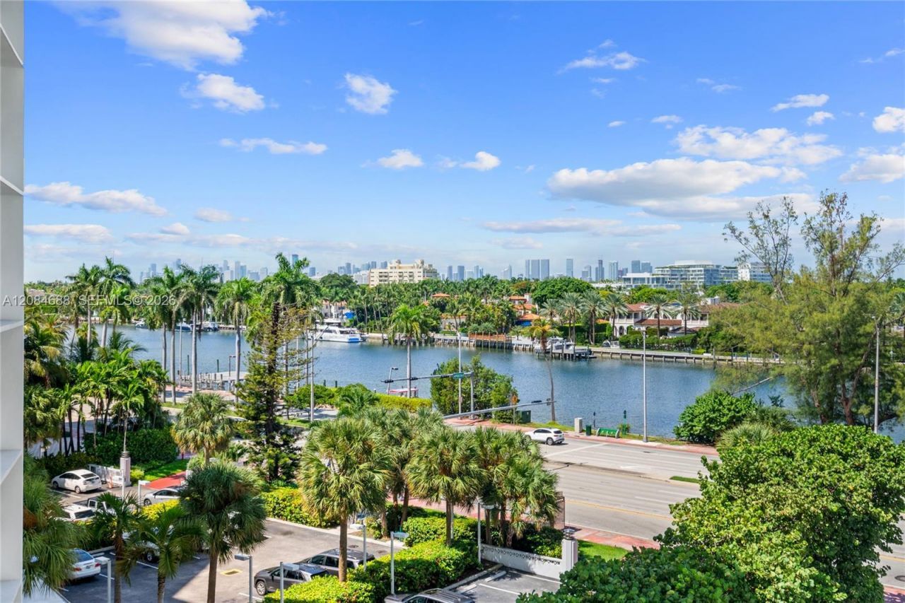 5001 Collins Ave, Unit 5E, Miami Beach, FL 33140 Photo