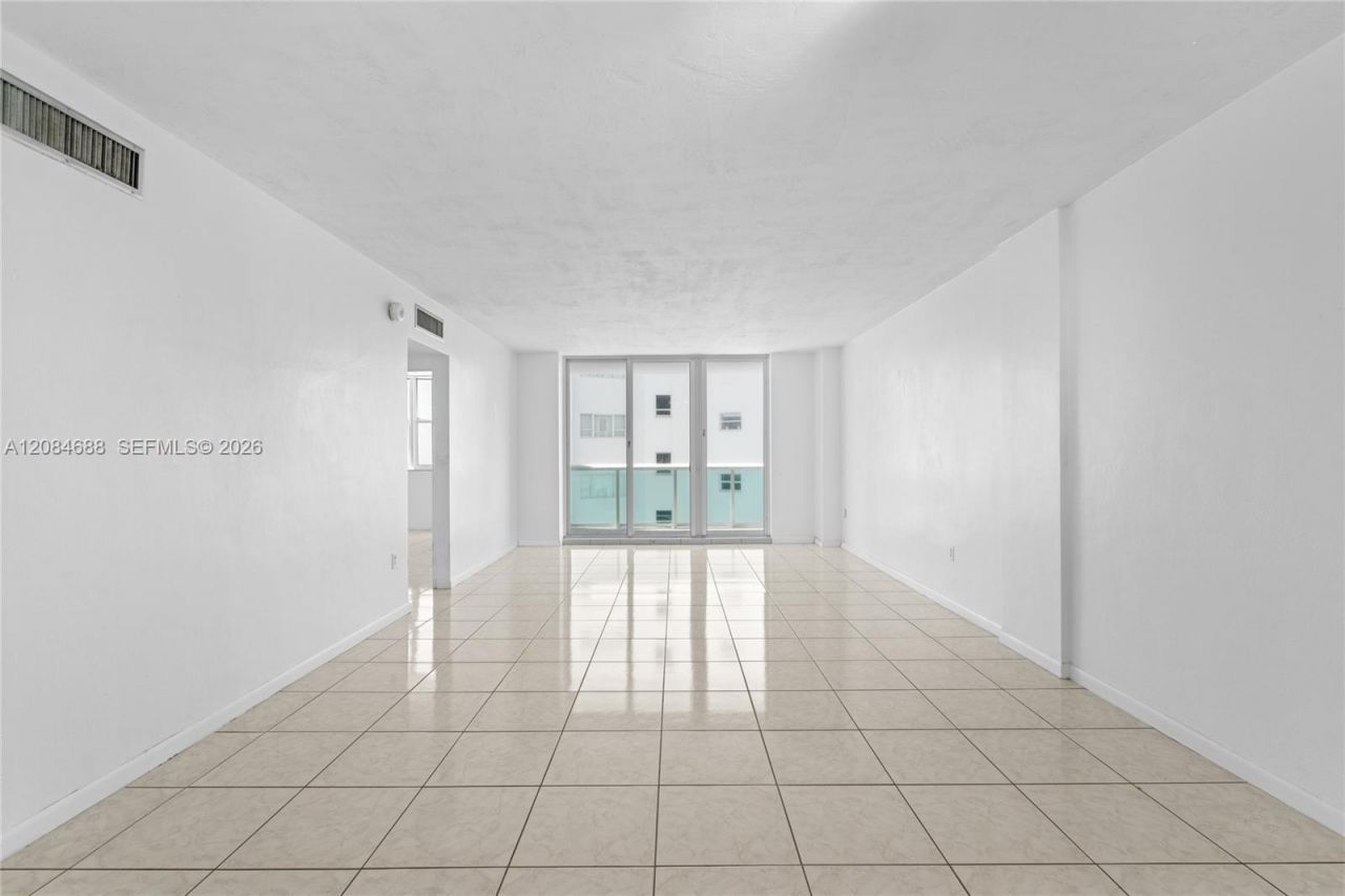 5001 Collins Ave, Unit 5E, Miami Beach, FL 33140 Photo